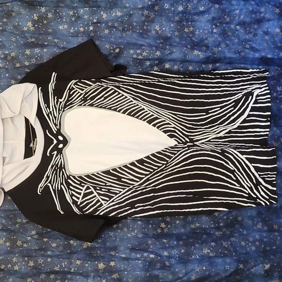 Disney Tim Burton's Nightmare Before Christmas Jack Skellington Hoodie T-shirt - Picture 4 of 13